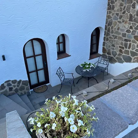 Helle Souterrain-wohnung Mit Eigenem Eingang Lejlighed