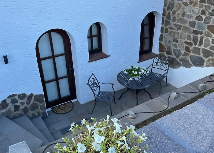 Helle Souterrain-wohnung Mit Eigenem Eingang Lejlighed